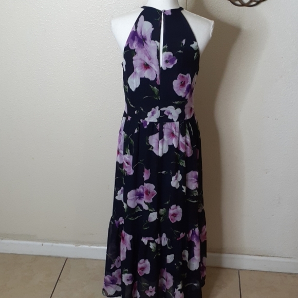 VINCE CAMUTO  GORGEOUS  FLORAL DRESS - Picture 5 of 8